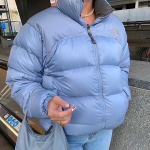 HOST PICK 🎉 North Face 700 Nuptse Periwinkle